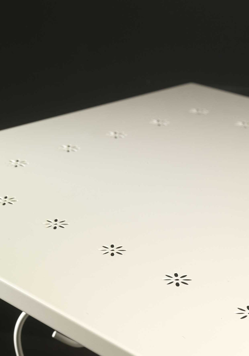 Tavolo metallo new old bianco crema quadro cm70x70h72