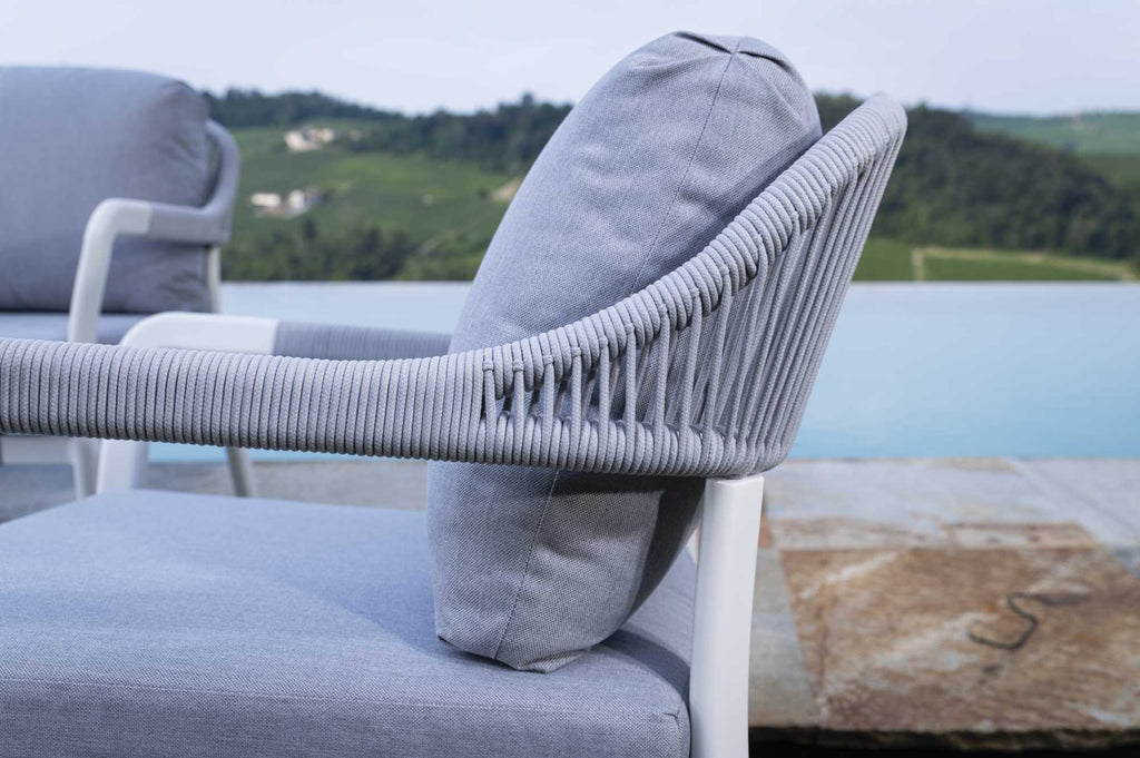 Salotto alluminio Tilden 2 posti biancoc/cuscini e corda grigio chiaro